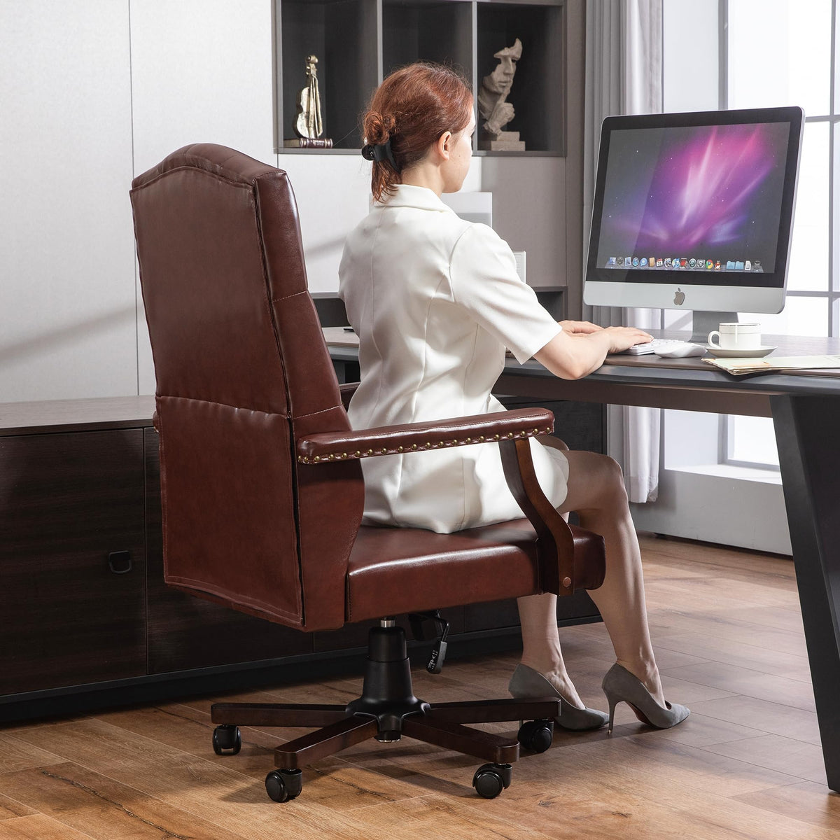 Brown Faux Leather High Back Executive Office Chair O620541